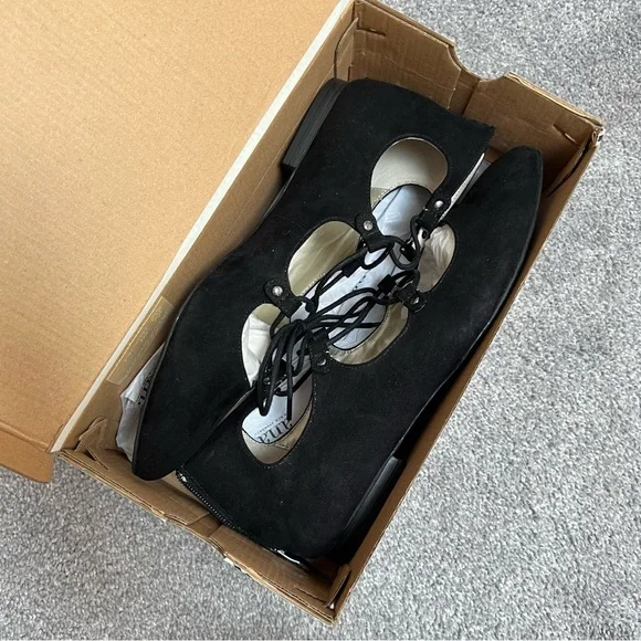 A. N. A. Black suede lace up bow tie pointed Ember Black size 9.5 M comes in box - Picture 5 of 10